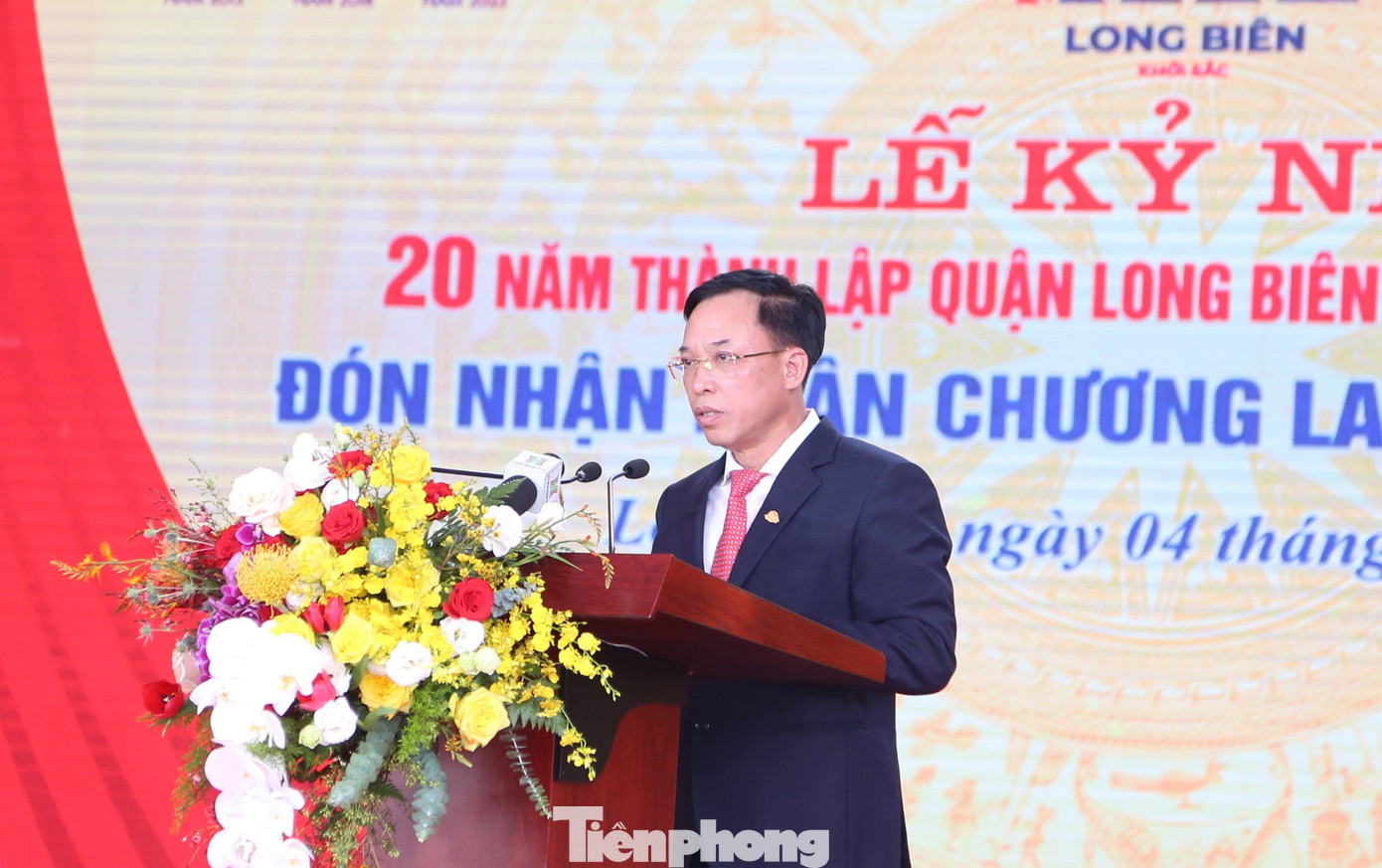 Chủ tịch UBND quận Long Biên Nguyễn Mạnh Hà phát biểu Chủ tịch UBND quận Long Biên Nguyễn Mạnh Hà phát biểu