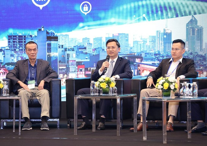 Tọa đàm lãnh đạo với chủ đề “Khai thác dữ liệu – xây dựng TPTM, phát triển bền vững”