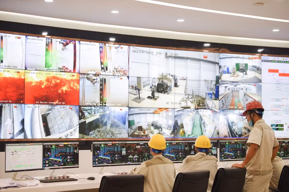 Bên trong nhà máy điện rác Sóc Sơn