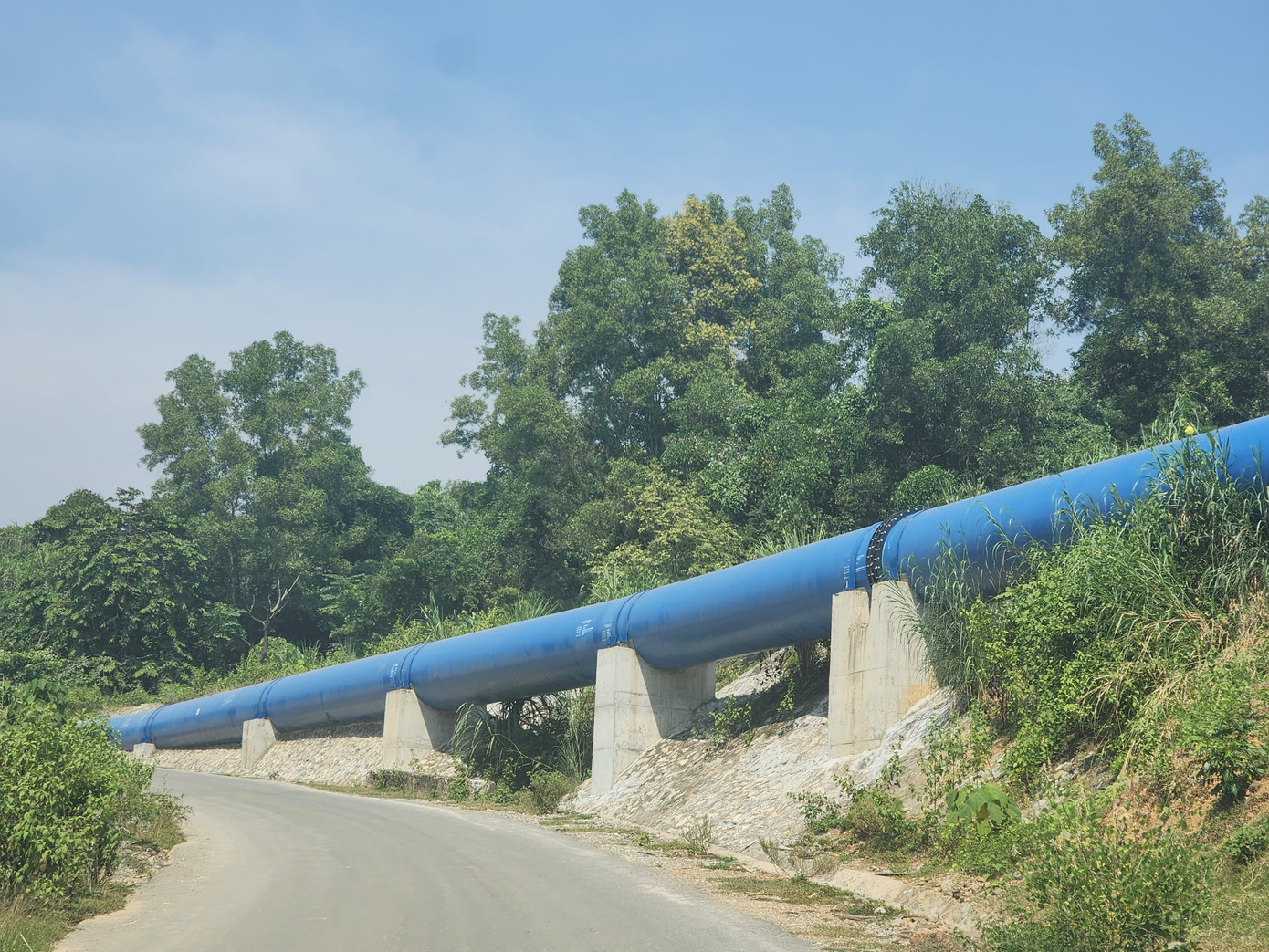 3 dự án khác gây ảnh hưởng là: Dự án thi công đường Quang Tiến - Thịnh Minh, TP Hòa Bình; Dự án khu sinh thái Dạ Hợp, xã Thịnh Minh; Dự án thi công đường Vành đai thành phố, khu vực đồi Yên Ngựa, xã Quang Tiến. 3 dự án khác gây ảnh hưởng là: Dự án thi công đường Quang Tiến - Thịnh Minh, TP Hòa Bình; Dự án khu sinh thái Dạ Hợp, xã Thịnh Minh; Dự án thi công đường Vành đai thành phố, khu vực đồi Yên Ngựa, xã Quang Tiến.