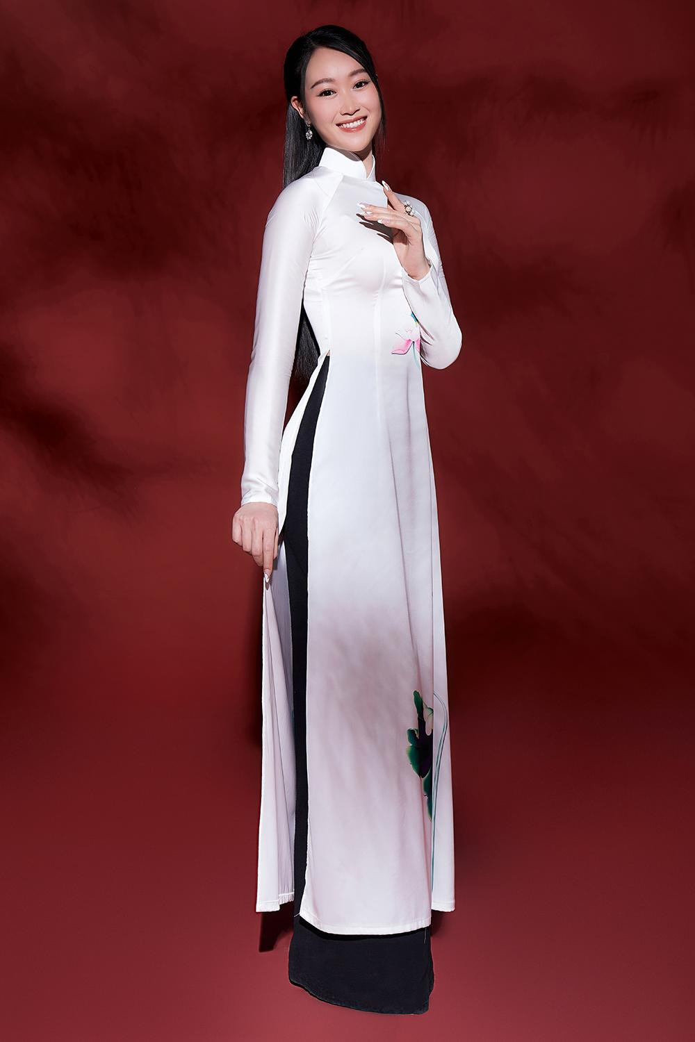 Trong những ngày của vòng Chung kết Hoa hậu Việt Nam, các thí sinh trưởng thành hơn nhiều sau khi trải qua nhiều buổi training về catwalk, cách đi đứng, thở, cười, tạo dáng… sao cho chuẩn phong cách beauty queen.