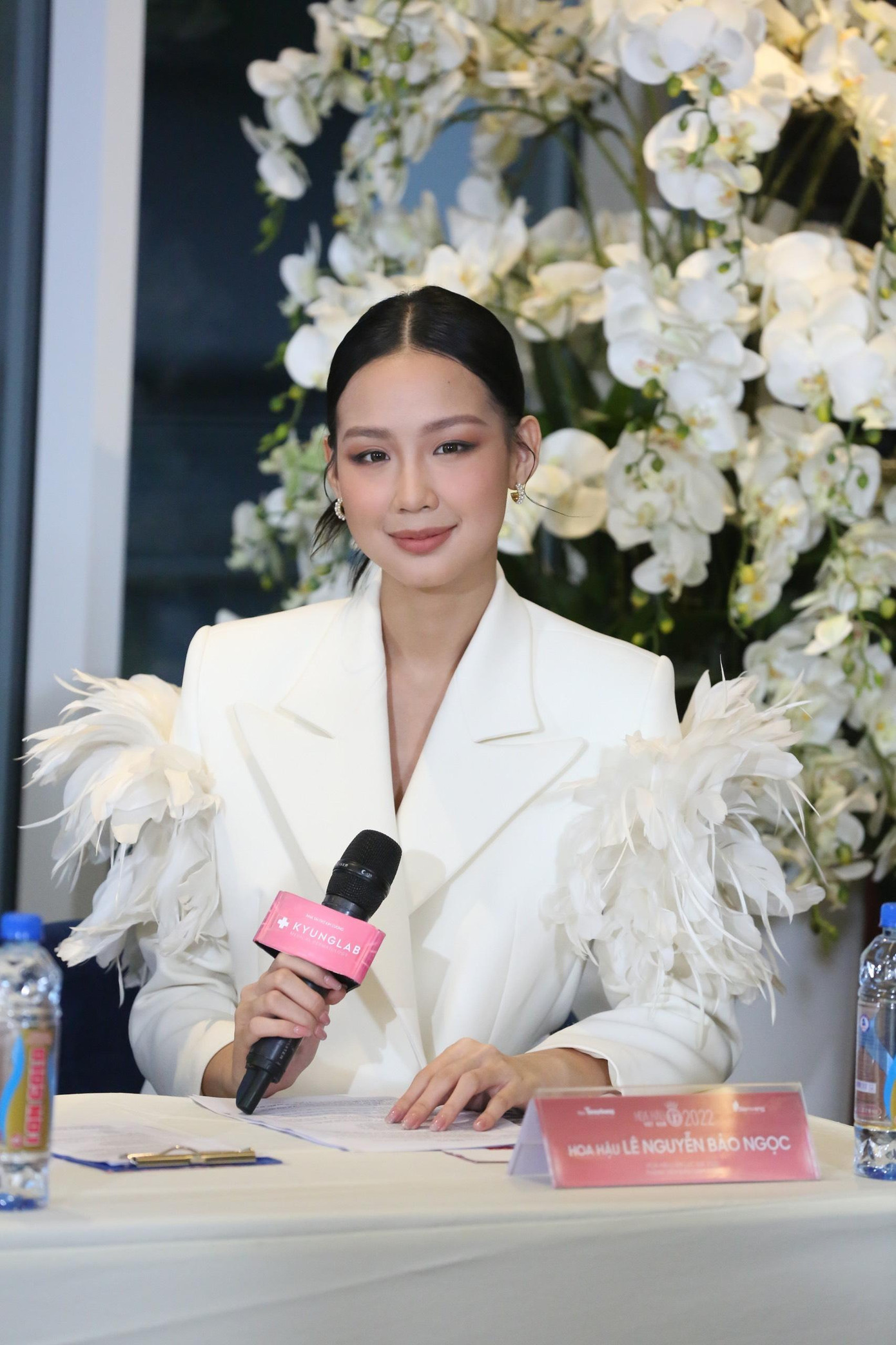 Hoa hậu Bảo Ngọc đảm nhận vai trò host của tập chung kết phần thi Người đẹp truyền thông.