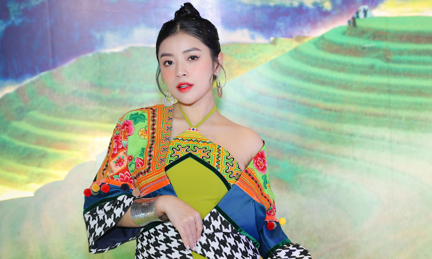 Hình ảnh của Thu Hằng trong MV mới gợi nhớ tới ca sĩ Hoàng Thùy Linh.