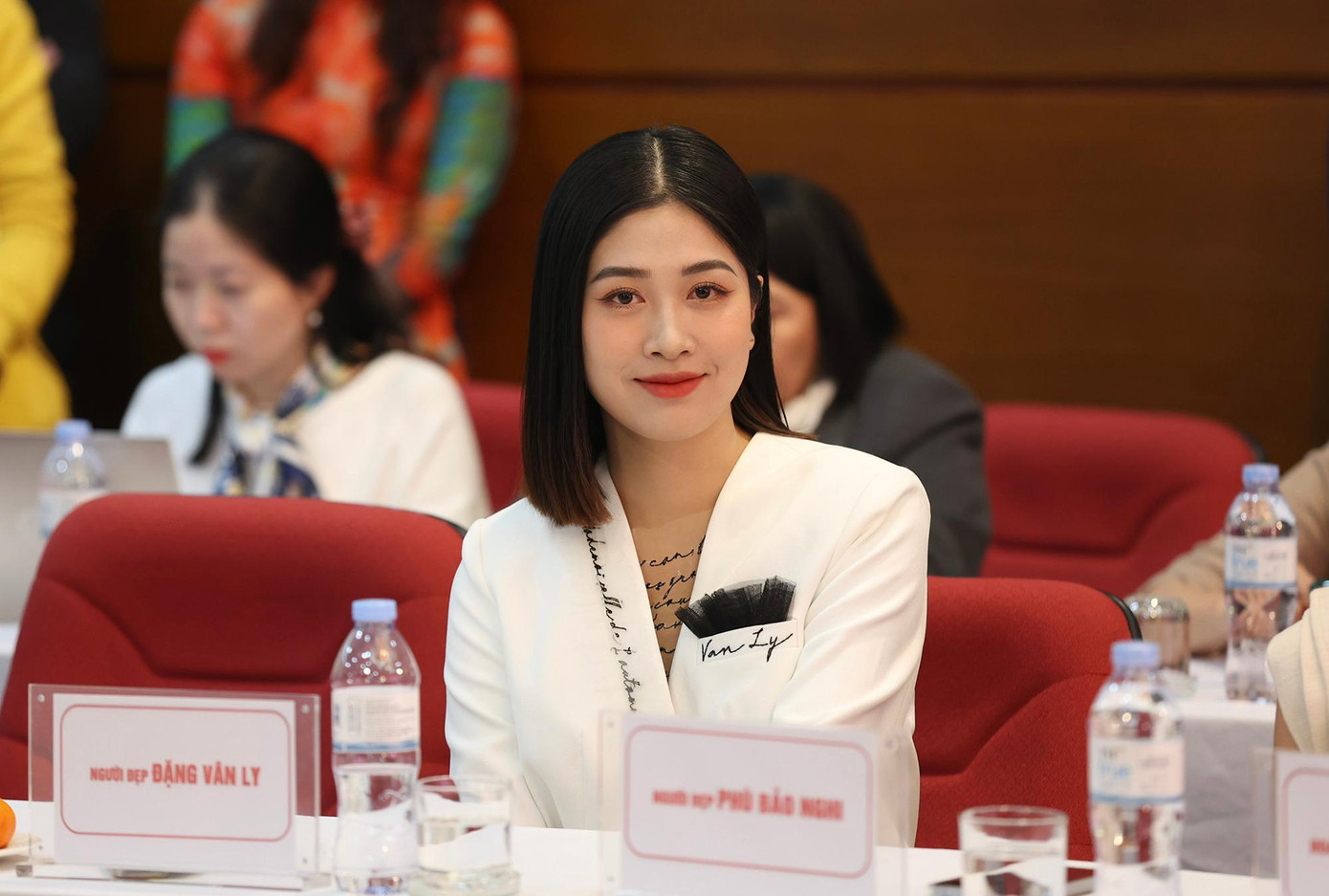 Người đẹp Vân Ly chia sẻ sẽ tiếp tục hiến máu tại sự kiện khai mạc chính thức vào ngày 18/12 ở Đại học Bách Khoa Hà Nội. Ảnh: Như Ý. Người đẹp Vân Ly chia sẻ sẽ tiếp tục hiến máu tại sự kiện khai mạc chính thức vào ngày 18/12 ở Đại học Bách Khoa Hà Nội. Ảnh: Như Ý.