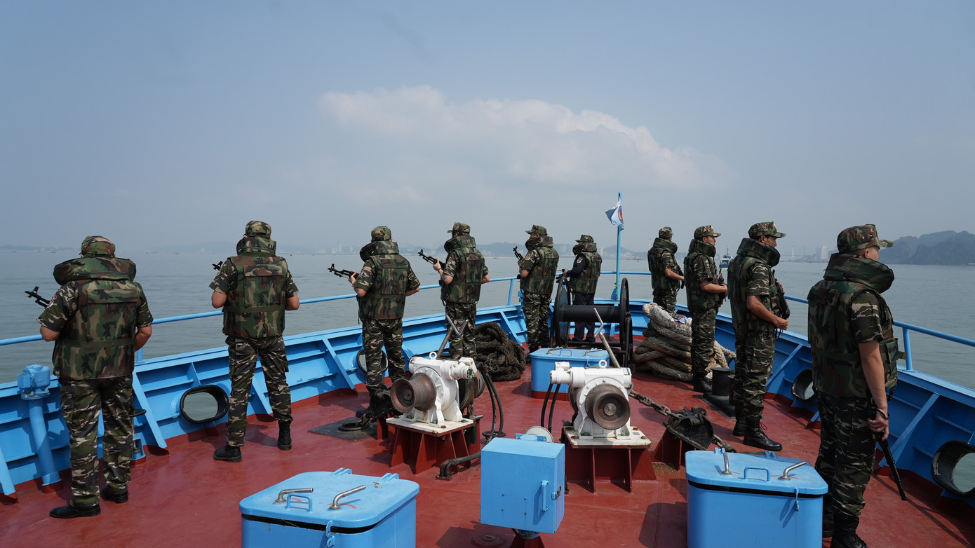 Lực lượng chống buôn lậu Hải quan Việt Nam tuần tra trên biển