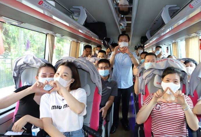 59 cán bộ y tế Thanh Hoá lên đường hỗ trợ TP Hồ Chí Minh chống dịch COVID-19