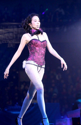 Sao Hoa ngữ đua nhau diện váy trong suốt ảnh 5