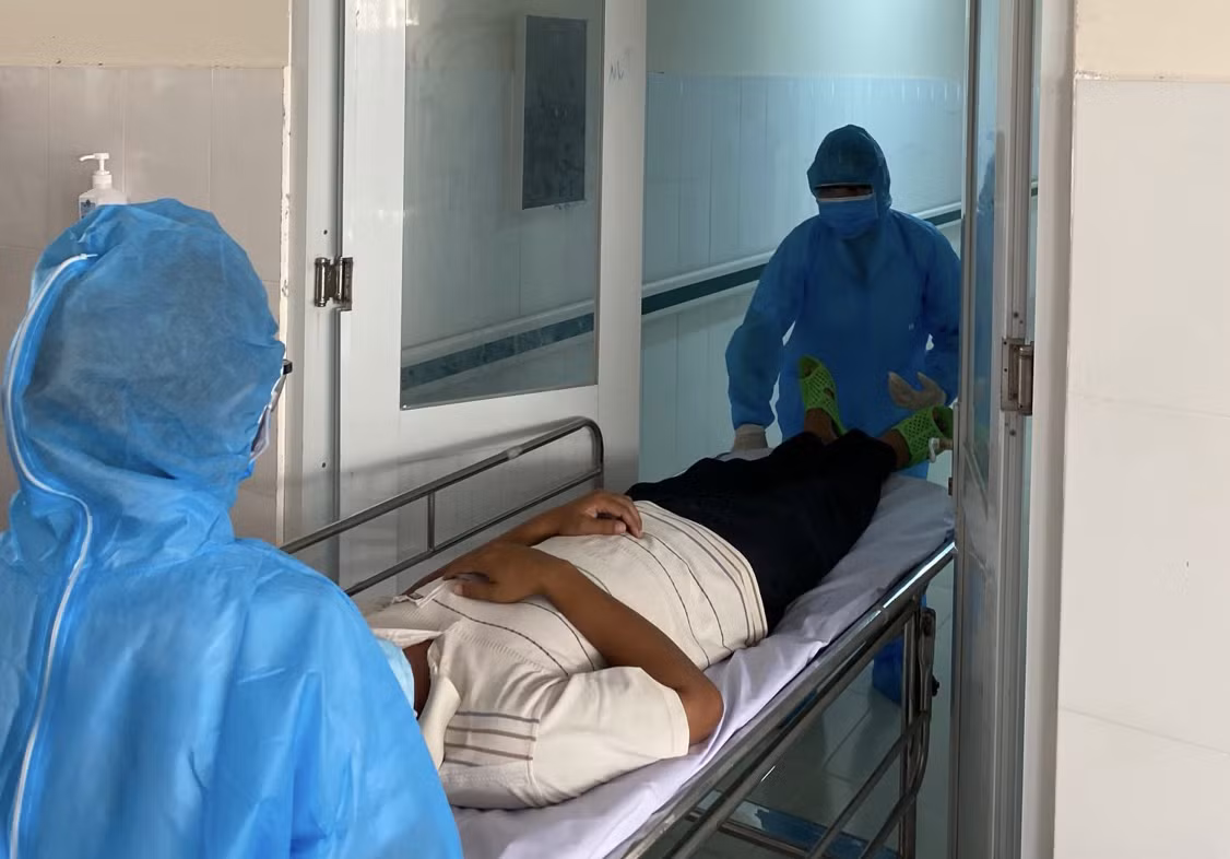 TPHCM phát hiện thêm 6 ca dương tính SARS-CoV-2 ảnh 2