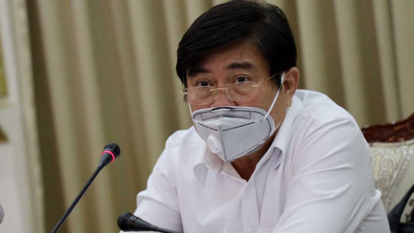 Chủ tịch TPHCM yêu cầu báo cáo phương án hỗ trợ người bán vé số bị mất việc ảnh 2