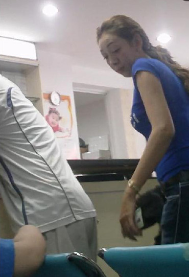 Niễng “hai ngón” vào “ăn hàng” tại phòng khám nhi đồng Nancy sáng 28-10