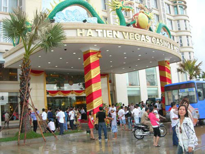 Nhiều người Việt đến casino Ha Tien Vegas đánh bạc (nguồn Internet). Nhiều người VIệt đến casino Ha Tien Vegas đánh bạc (nguồn Internet)
