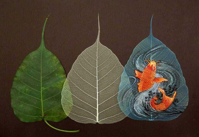 Lá bồ đề từ khi còn xanh, loại bỏ phần diệp lục và trở thành tranh đặc sắc.