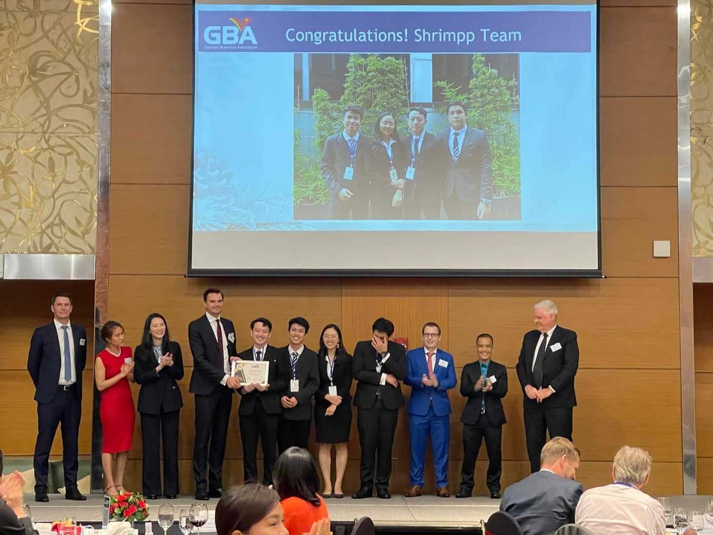 Nhóm Shirmpp giành giải nhất GBA 2021. Ảnh: GBA