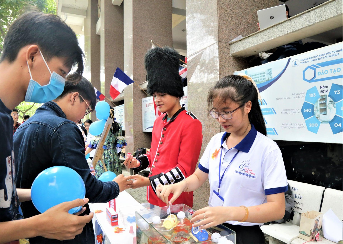 Sinh viên trường ĐH KHTN (ĐHQG TP. HCM) tham gia hoạt động giao lưu văn hóa tại trường hồi tháng 4/2021.