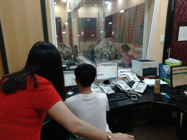 Theo dõi tình trạng giao thông qua sử dụng UTraffic tại VOH. Ảnh: bktraffic Theo dõi tình trạng giao thông qua sử dụng UTraffic tại VOH. Ảnh: bktraffic