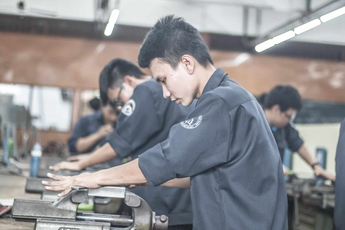 Sinh viên trường ĐH Sư phạm Kỹ thuật TP. HCM đã có thể trở lại trường thực hành. Sinh viên trường ĐH Sư phạm Kỹ thuật TP. HCM đã có thể trở lại trường thực hành.