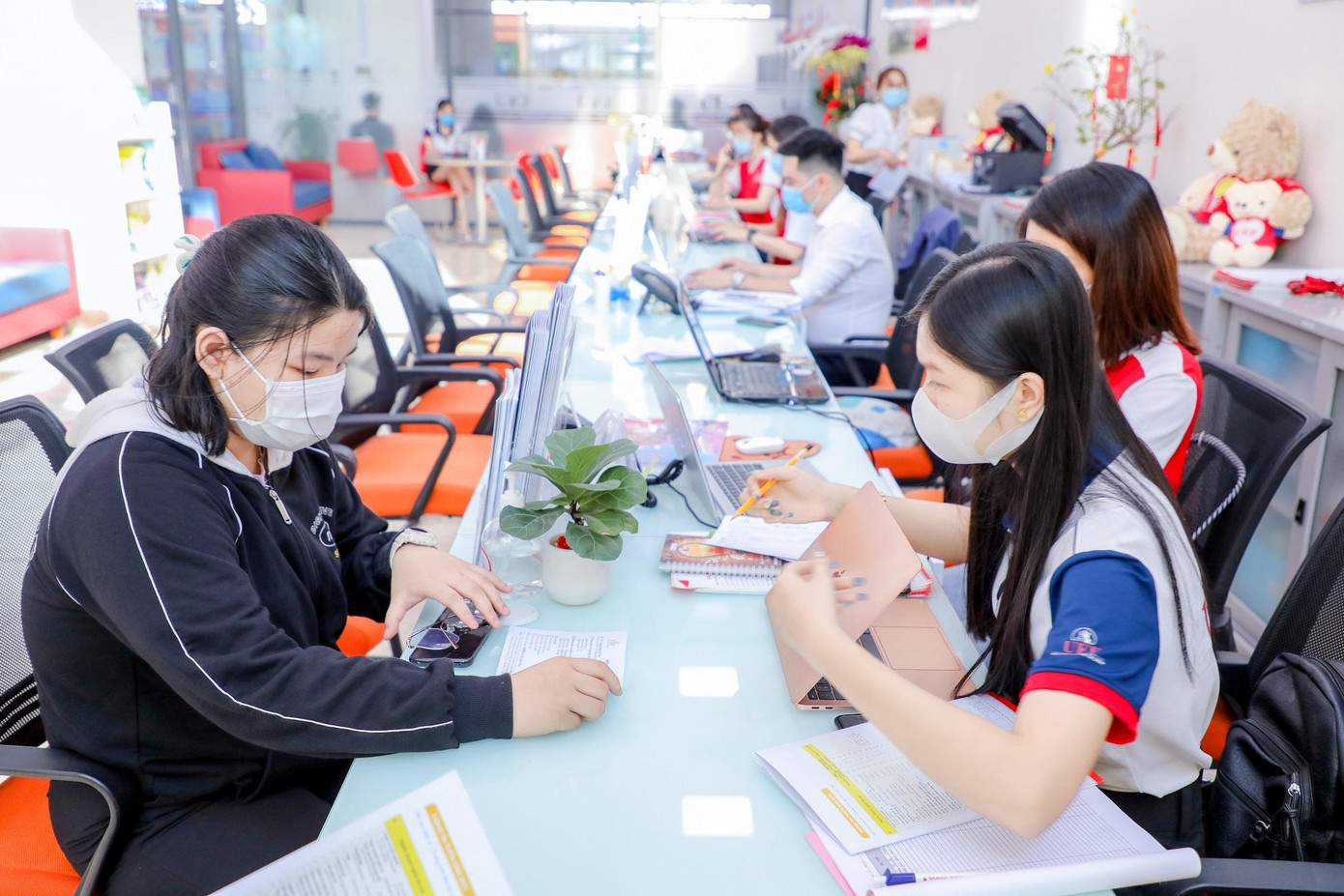 Thí sinh có thể nộp hồ sơ xét học bạ từ tháng 3/2022 tại trường ĐH Kinh tế - Tài chính TP. HCM.