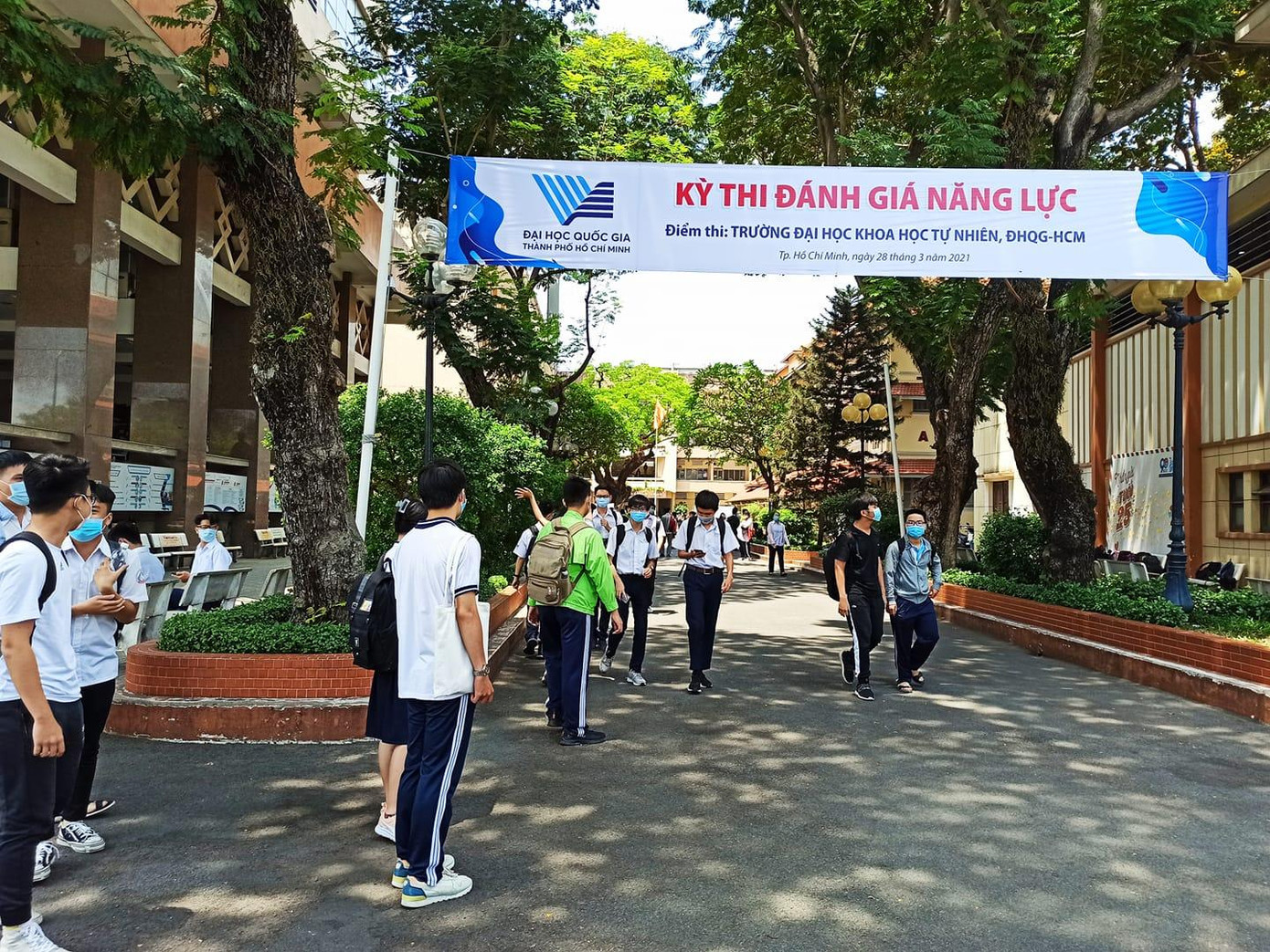 Thí sinh tham dự kỳ thi ĐGNL năm 2021 do ĐHQG TP. HCM tổ chức tại điểm thi trường ĐH KHTN.