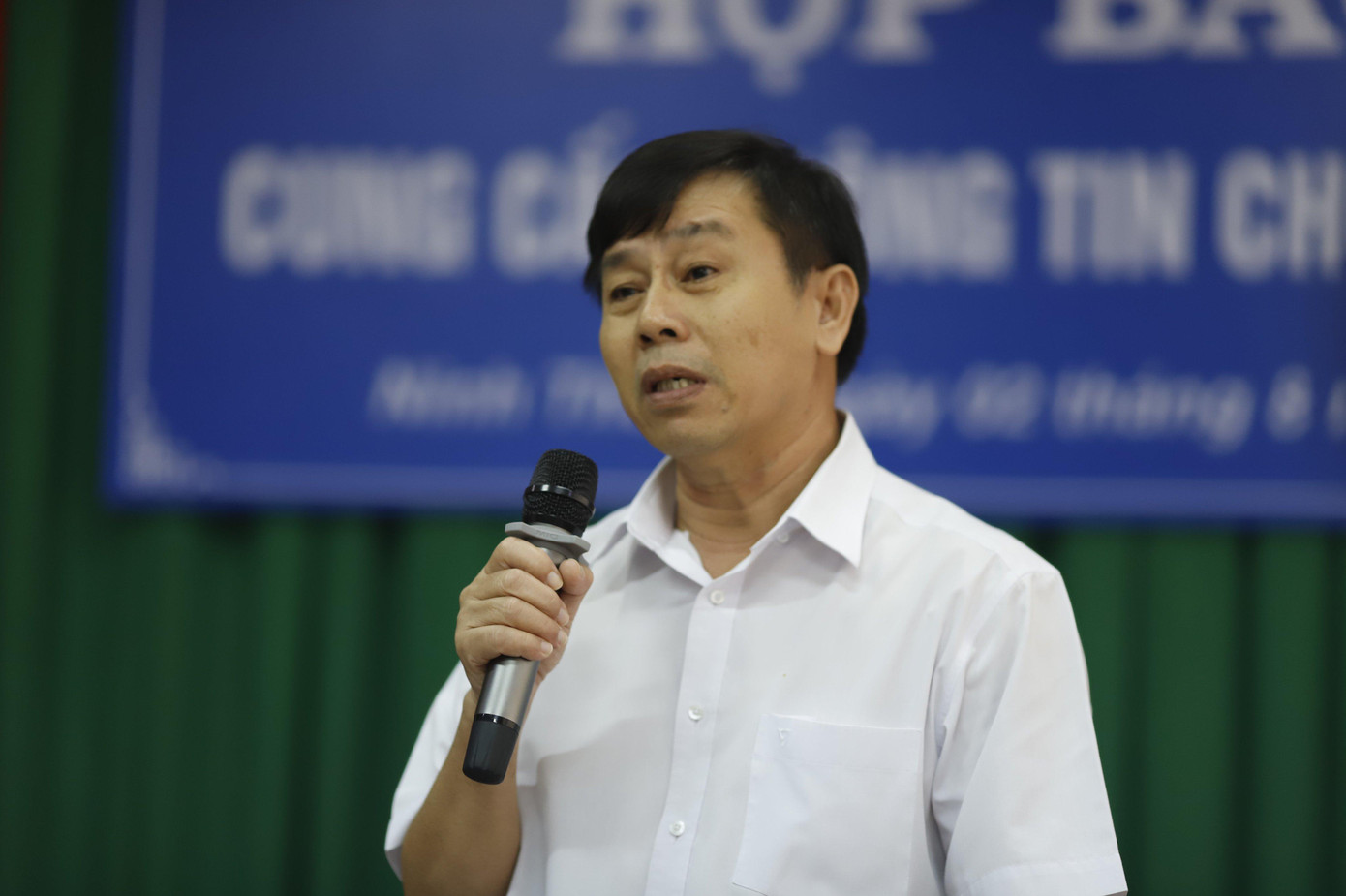 Ông Bùi Văn Kỳ trả lời câu hỏi của PV Báo Tiền Phong. Ảnh L.H Ông Bùi Văn Kỳ trả lời câu hỏi của PV Báo Tiền Phong. Ảnh L.H