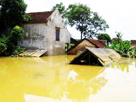 Bom nước nhấn chìm làng mạc. Bom nước nhấn chìm làng mạc