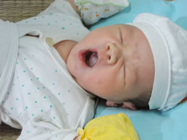 Sức khỏe của cháu Trường đang được theo dõi sát sao. Ảnh: Trường Phong