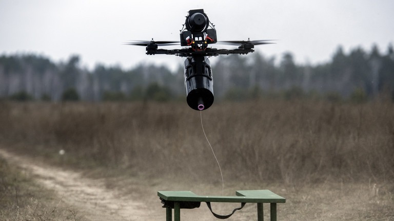 UAV cáp quang của Ukraine. (Ảnh: NurPhoto) UAV cáp quang của Ukraine. (Ảnh: NurPhoto)