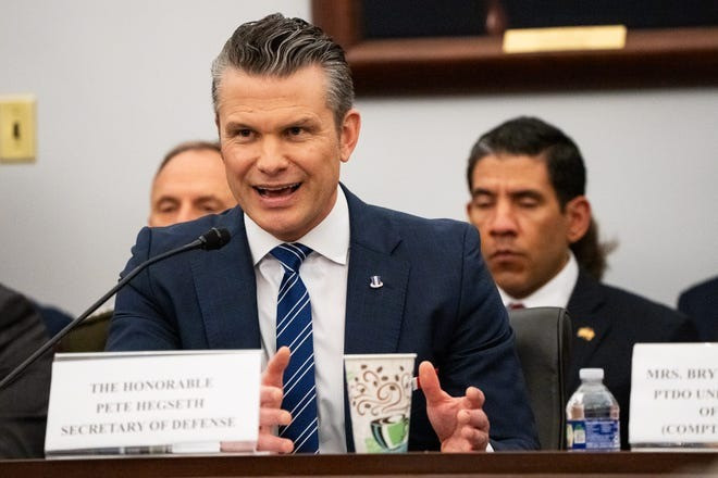 Bộ trưởng Quốc phòng Mỹ Pete Hegseth làm chứng trong phiên điều trần với Tiểu ban Tài chính Hạ viện về Quốc phòng tại Washington hôm 10/6. (Ảnh: USA Today)