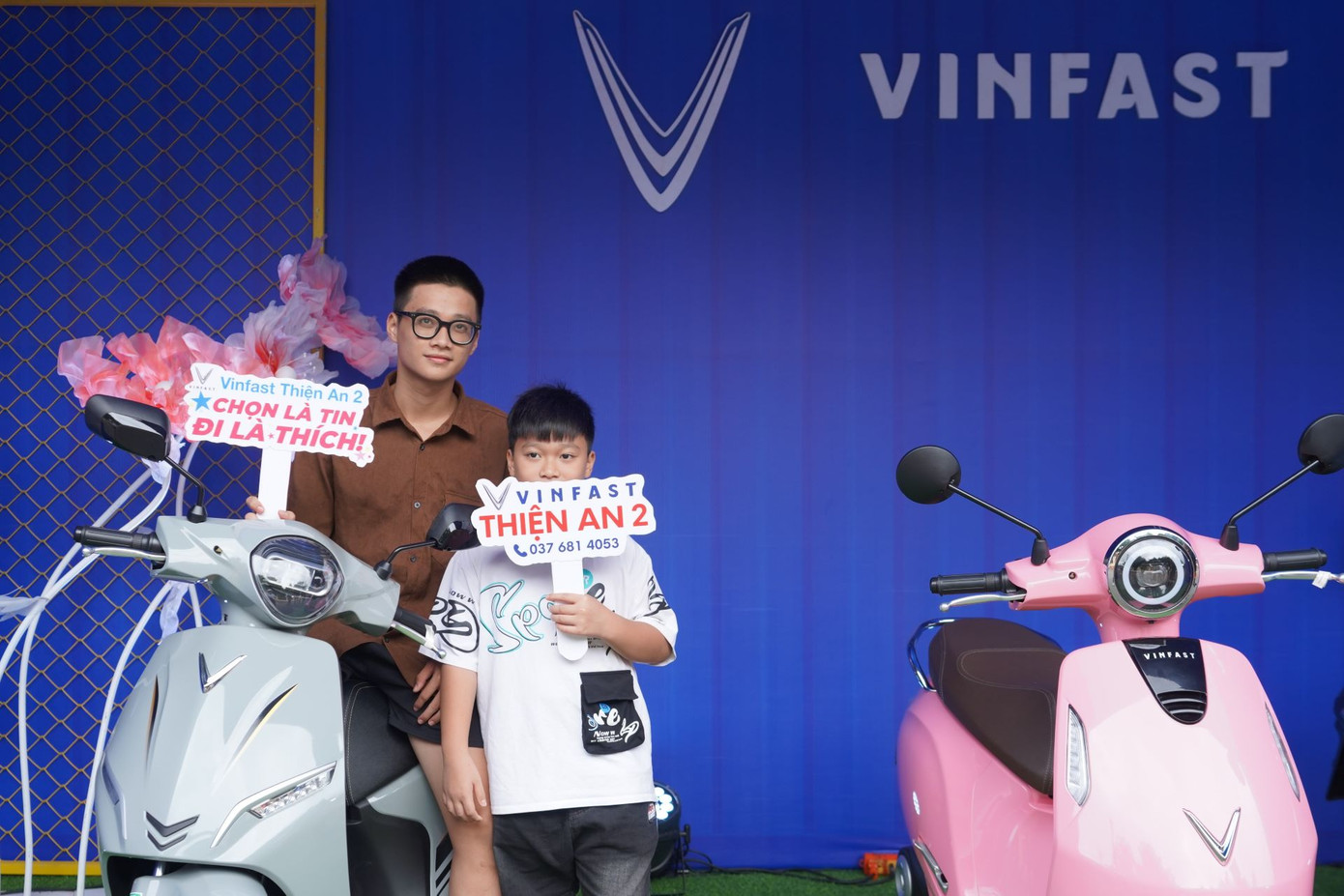 Nhiều khách hàng quyết định lấy xe ngay tại sự kiện. Nhiều khách hàng quyết định lấy xe ngay tại sự kiện.