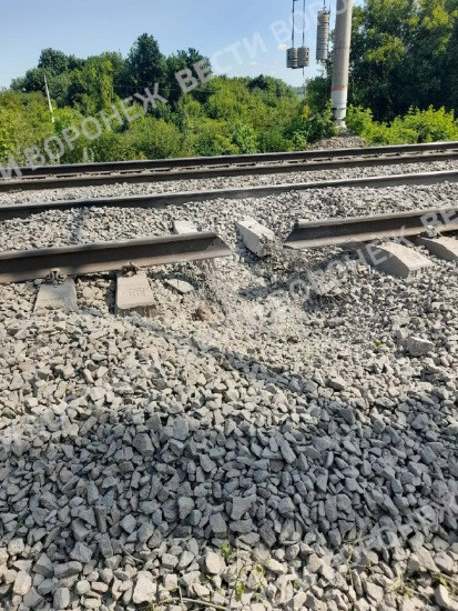 Đoạn đường ray bị hư hại. (Ảnh: Telegram) Đoạn đường ray bị hư hại. (Ảnh: Telegram)