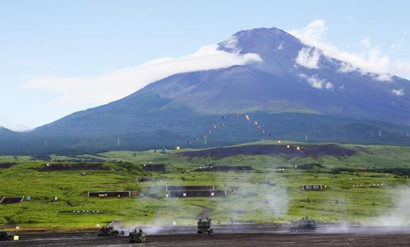 Tận trận bắn đạn thật, Nhật Bản khoe dàn vũ khí 'khủng' ảnh 10