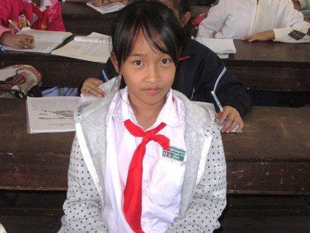 Em Ly Tá, 10 tuổi đang nói về ước mơ sau này sẽ sang Việt Nam học Đại học