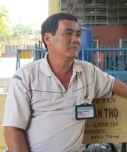 Anh Nguyễn Văn Tròn chia sẻ về công việc của mình. Anh Nguyễn Văn Tròn chia sẻ về công việc của mình