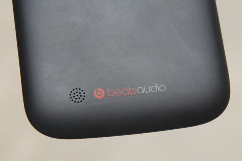 Loa của máy vẫn được hỗ trợ bởi Beats Audio