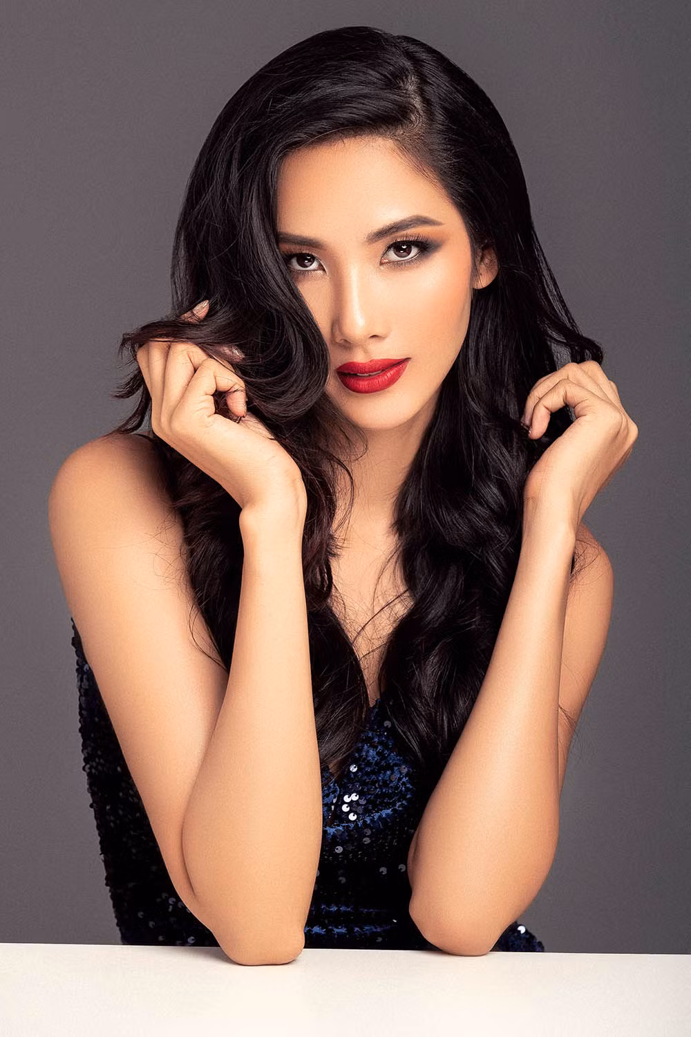 Hoàng Thuỳ nói gì khi chính thức là đại diện Việt Nam thi Miss Universe 2019? ảnh 3