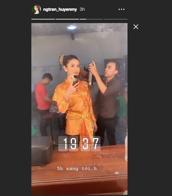 Hoàng Thuỳ được xướng tên, fans chế ảnh Mâu Thuỷ đội vương miện Miss Universe ảnh 12