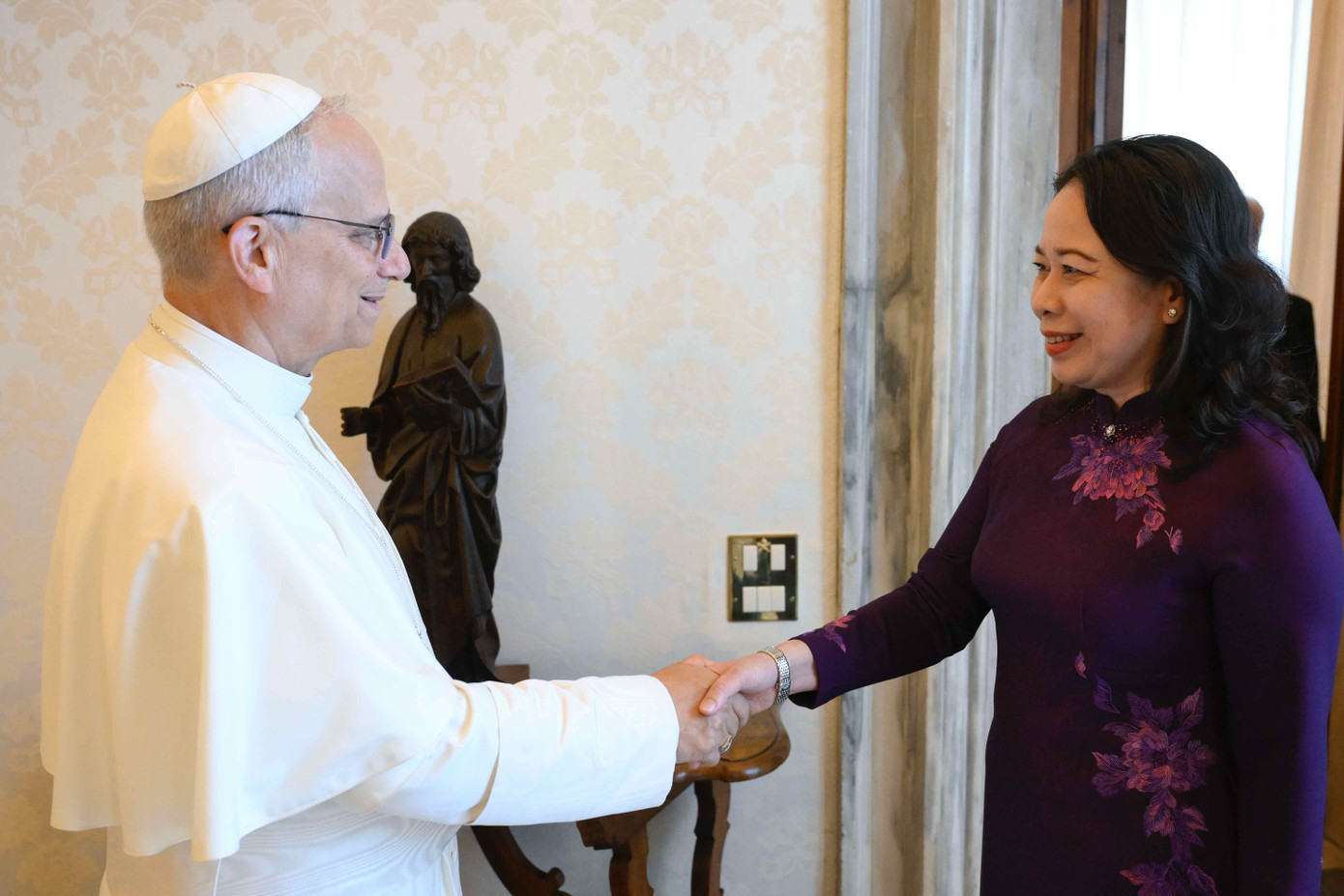 Phó Chủ tịch nước Võ Thị Ánh Xuân chào xã giao Giáo hoàng Leo XIV. Ảnh: Mofa Phó Chủ tịch nước Võ Thị Ánh Xuân chào xã giao Giáo hoàng Leo XIV. Ảnh: Mofa