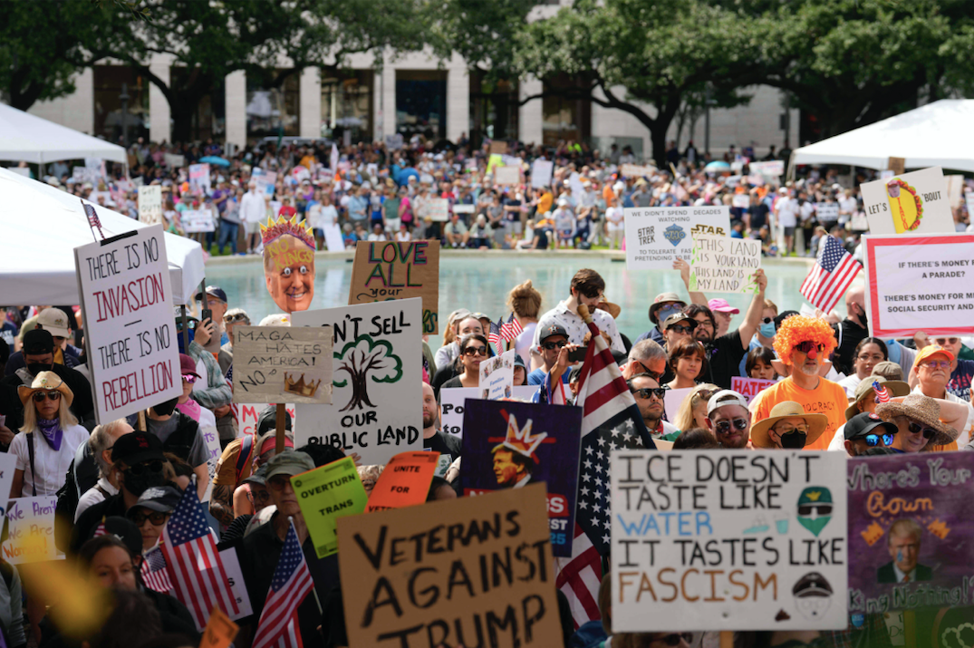 Phong trào tuần hành ở Houston. (Ảnh: AP)