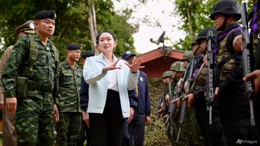 Thủ tướng Thái Lan Paetongtarn Shinawatra trong chuyến thăm lực lượng biên giới, ngày 20/6. (Ảnh: AP)