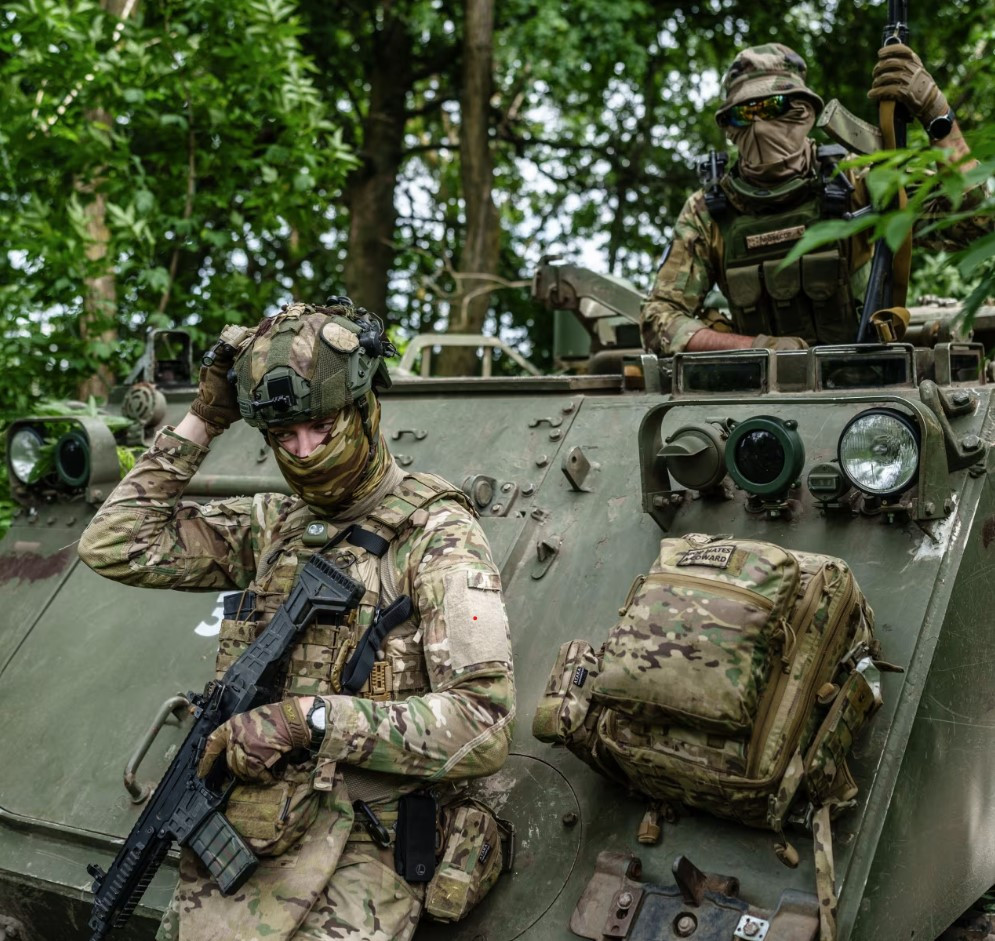 Lính Ukraine ở Sumy. (Ảnh: WSJ)