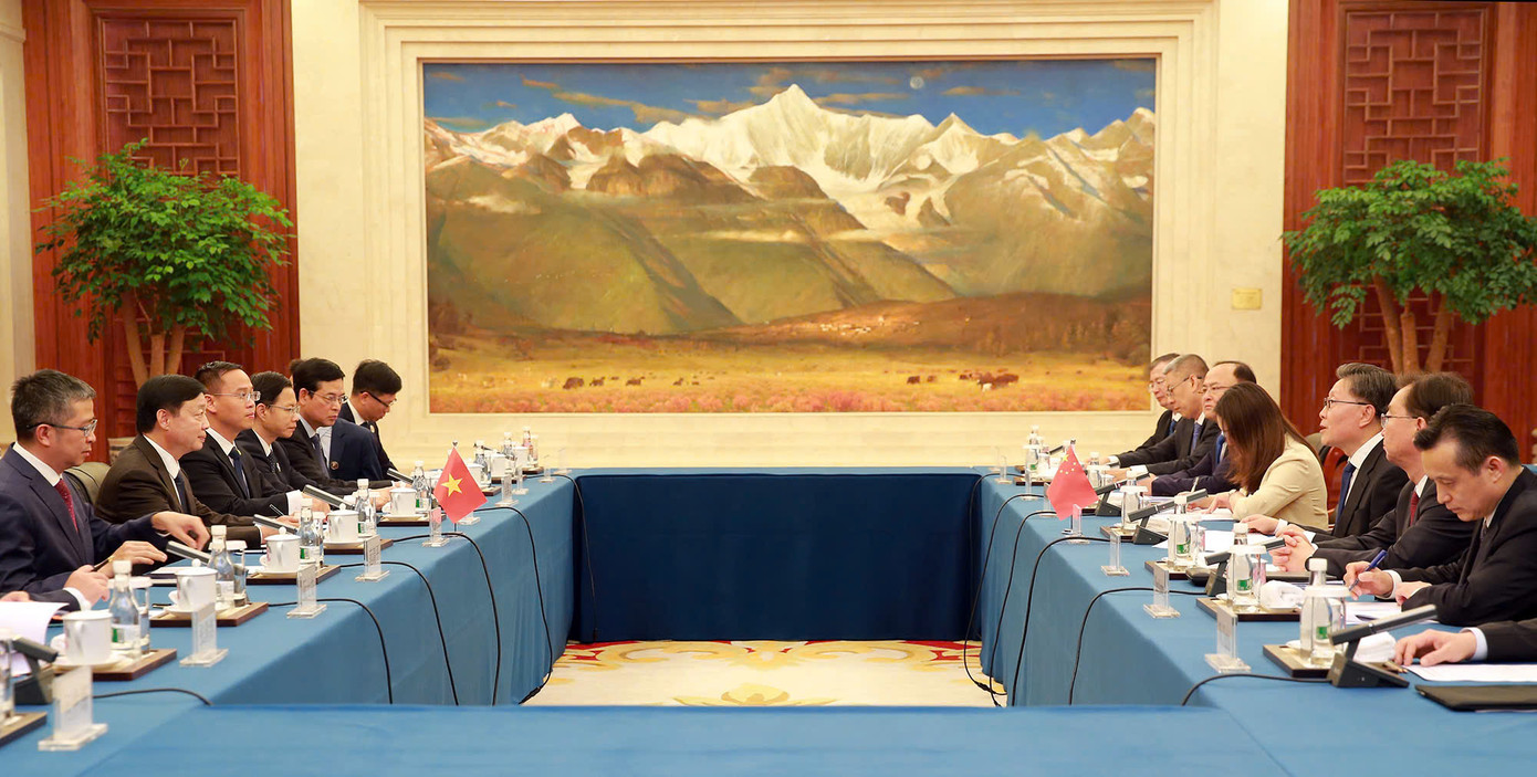 Toàn cảnh cuộc hội kiến ngày 18/6. Ảnh: Mofa Toàn cảnh cuộc hội kiến ngày 18/6. Ảnh: Mofa