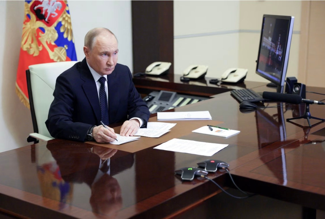 Tổng thống Nga Vladimir Putin chủ trì cuộc họp nội các trực tuyến ngày 4/6. (Ảnh: Sputnik)