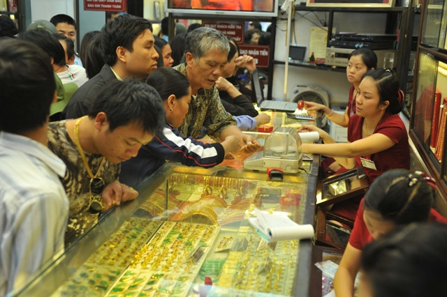 Thị trường vàng sáng nay, 20-12, quanh mức 46,3 triệu đồng/lượng (mua vào), 46,45 triệu đồng/lượng (bán ra). Ảnh: Minh họa Thị trường vàng sáng nay, 20-12, giao động quanh mức 46,3 triệu đồng/lượng (mua vào), 46,45 triệu đồng/lượng (bán ra)