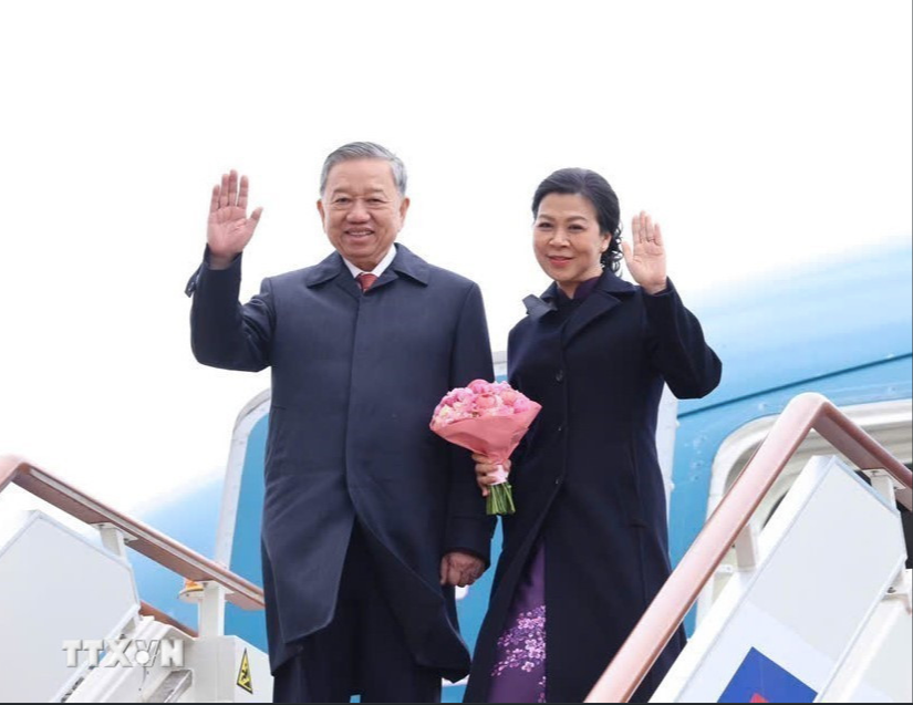 Tổng Bí thư Tô Lâm và Phu nhân rời Mátxcơva, lên đường thăm Belarus. Ảnh: TTXVN Tổng Bí thư Tô Lâm và Phu nhân rời Mátxcơva, lên đường thăm Belarus. Ảnh: TTXVN