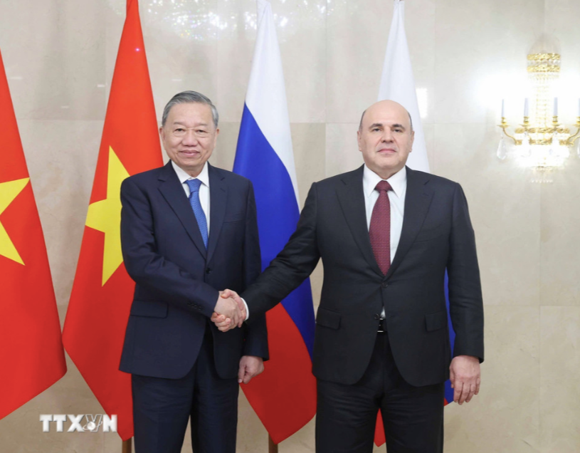 Tổng Bí thư Tô Lâm và Thủ tướng Nga Mikhail Mishustin. Ảnh: TTXVN