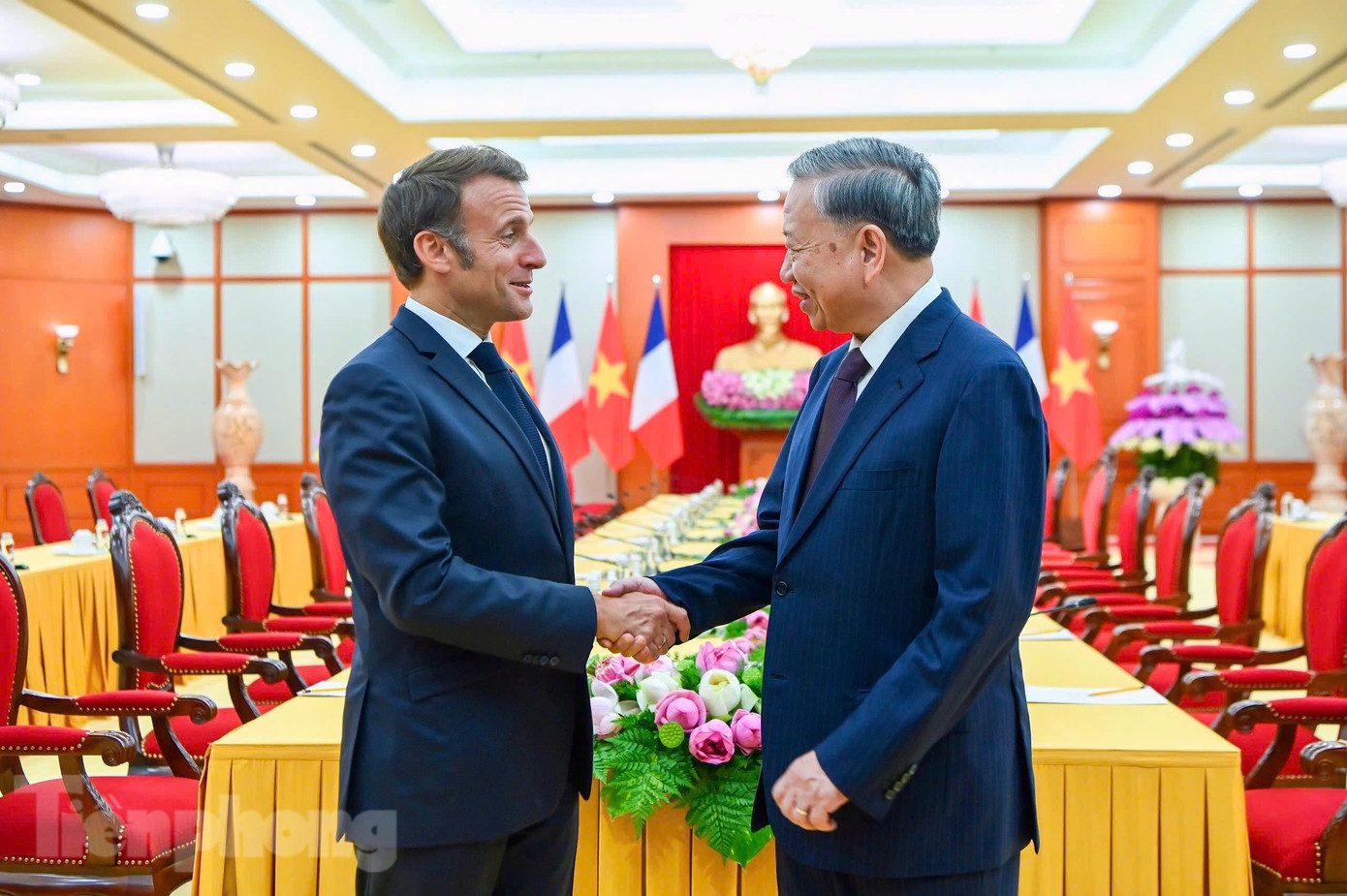 Tổng Bí thư Tô Lâm tiếp Tổng thống Pháp Emmanuel Macron ngày 26/5. Ảnh: Như Ý Tổng Bí thư Tô Lâm tiếp Tổng thống Pháp Emmanuel Macron ngày 26/5. Ảnh: Như Ý