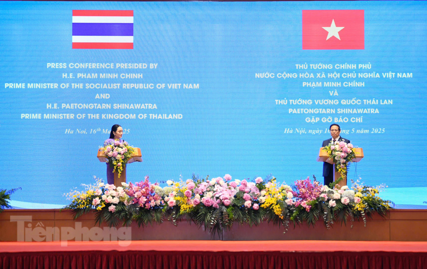 Hai Thủ tướng trong cuộc gặp báo chí ngày 16/5. Ảnh: Như Ý Hai Thủ tướng trong cuộc gặp báo chí ngày 16/5. Ảnh: Như Ý