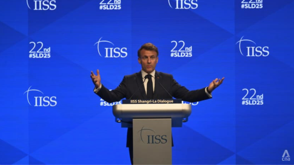 Tổng thống Pháp Emmanuel Macron phát biểu tại Đối thoại Shangri-La, tối 30/5. (Ảnh: CNA) Tổng thống Pháp Emmanuel Macron phát biểu tại Đối thoại Shangri-La, tối 30/5. (Ảnh: CNA)