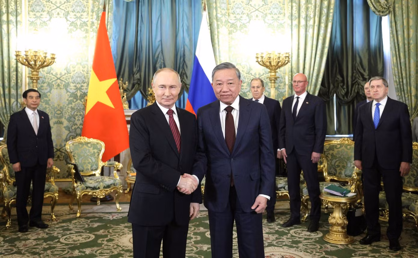 Tổng Bí thư Tô Lâm và Tổng thống Nga Vladimir Putin trong cuộc hội đàm ngày 10/5. Ảnh: Kremlin