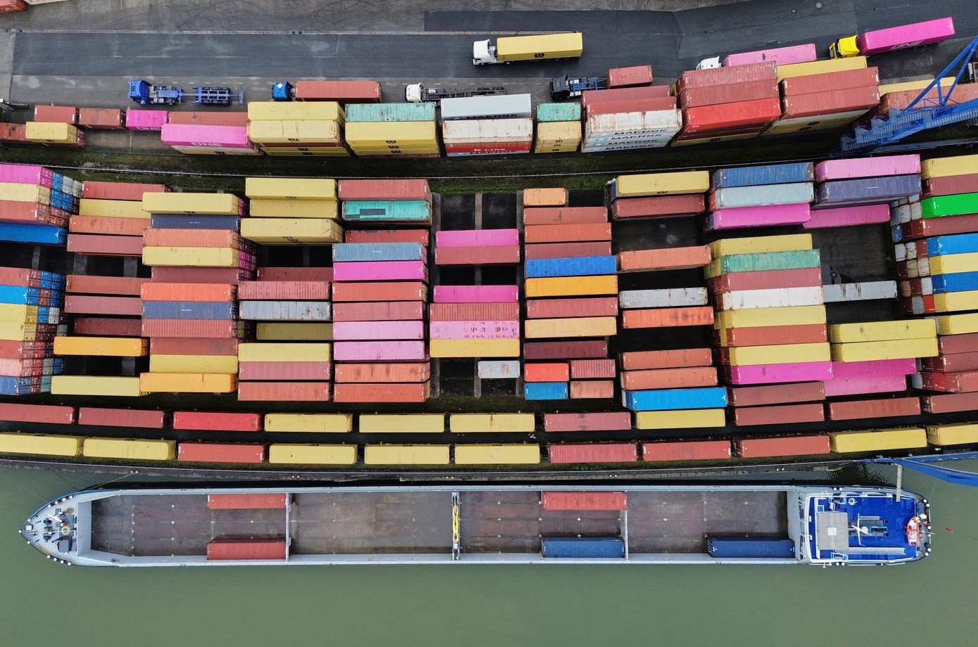 Các container hàng hoá tại nhà ga ở Frankfurt, Đức. (Ảnh: AP) Các container hàng hoá tại nhà ga ở Frankfurt, Đức. (Ảnh: AP)