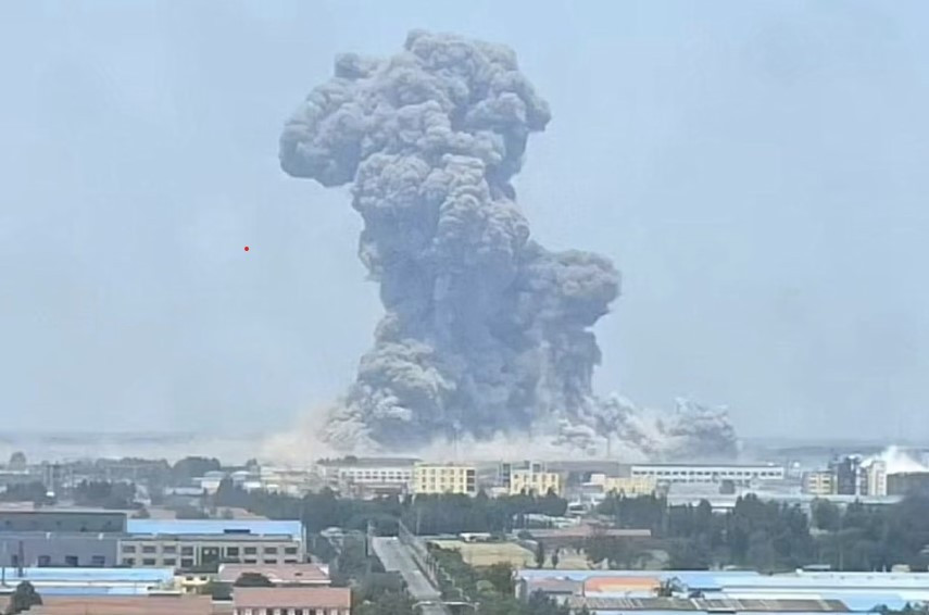 Hình ảnh hiện trường vụ nổ được đăng trên mạng xã hội Weibo.